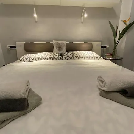 Am Belle Vue Apartman Hriszí Aktí Haniá