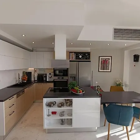 Am Belle Vue * La Canea